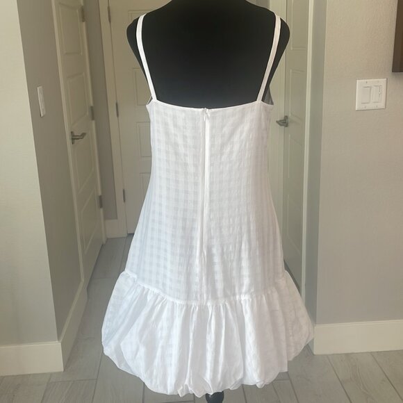 Trina Turk White Bubble Hem Dress Size S NWOT - Picture 3 of 9